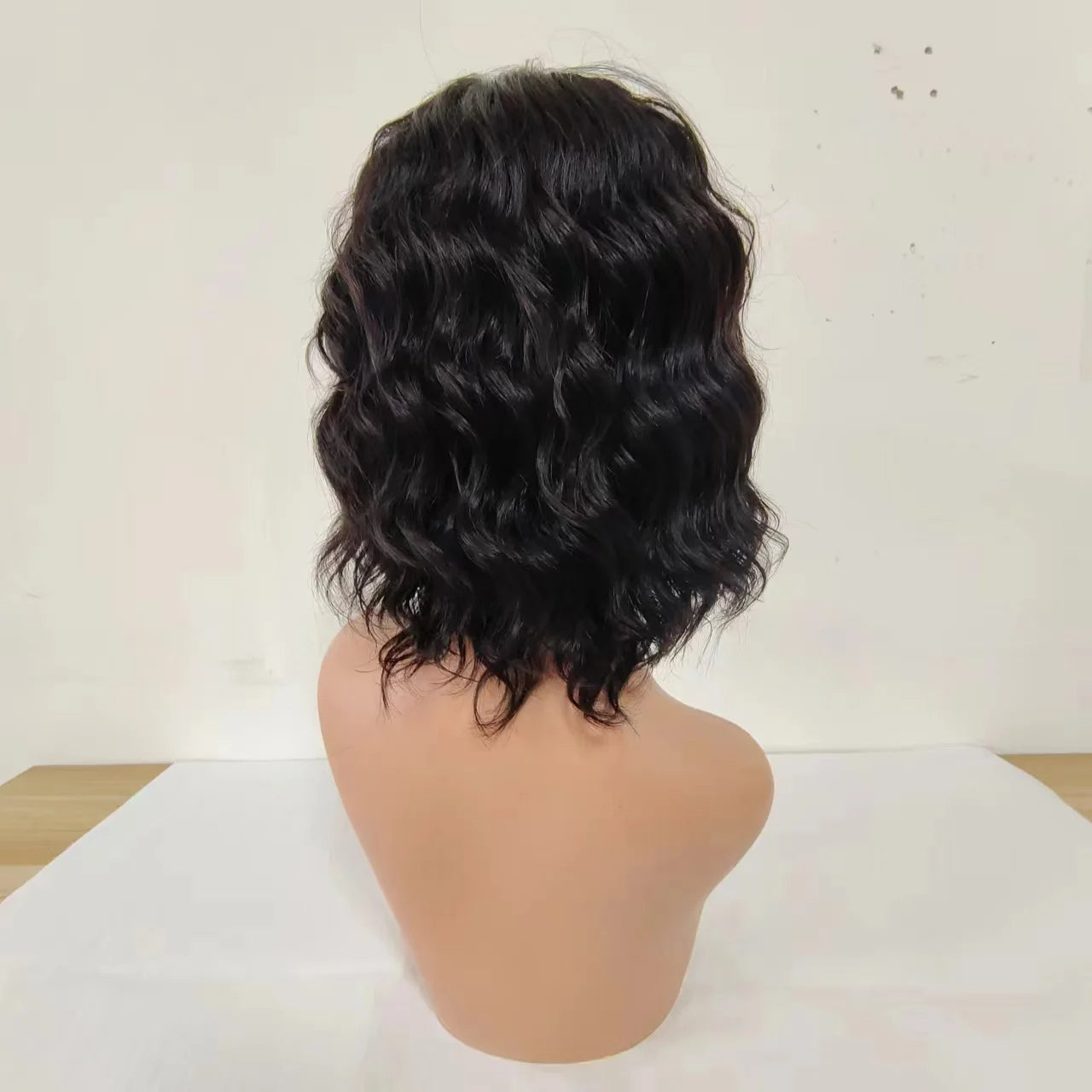 Short Bob Wig Body Wave Human Hair Wig With Bangs